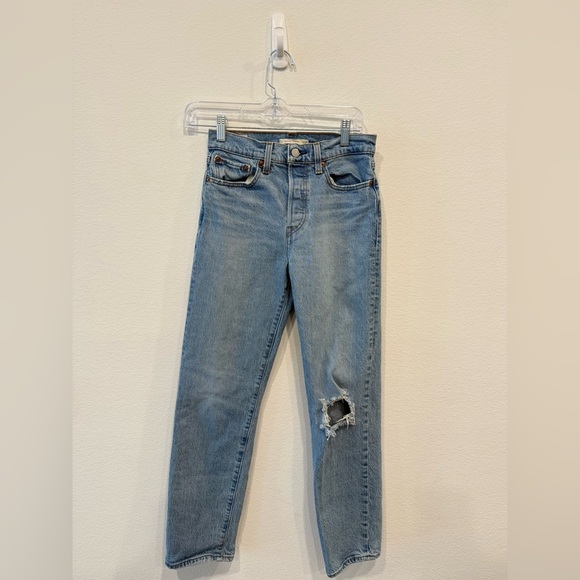 Levi's Light Blue Straight Leg Jeans - Picture 4 of 8